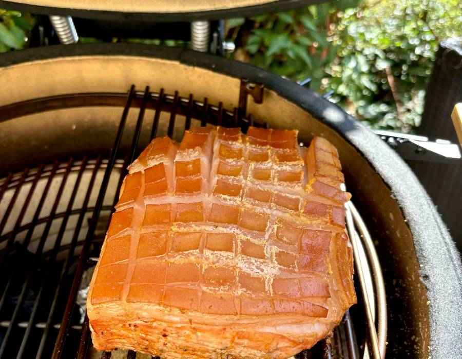 kamado-krustenbraten_4.jpeg